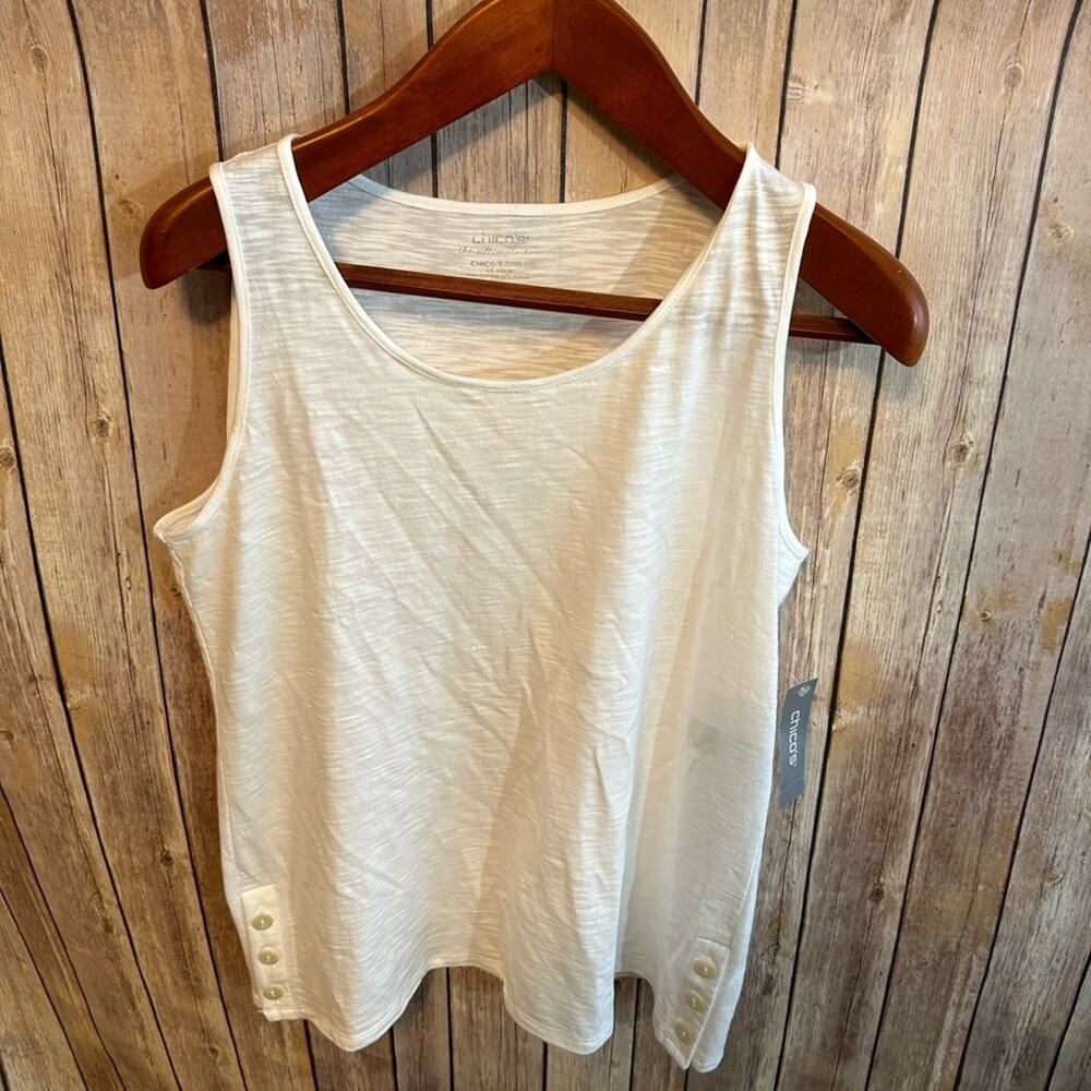 Chicos size 1 (women’s medium) tank top with button accent  nwt